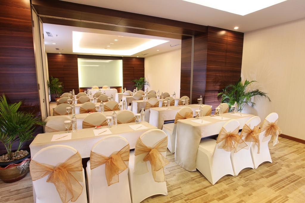 Swiss-Belinn Ska Pekanbaru Extérieur photo